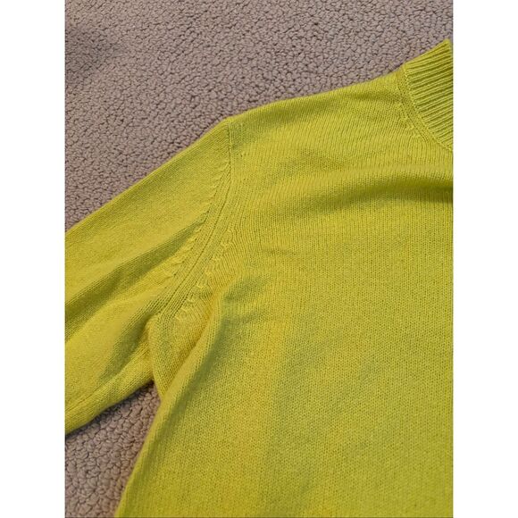 THEORY Cashmere Crewneck Sweater In Bright Lime - Picture 3 of 6